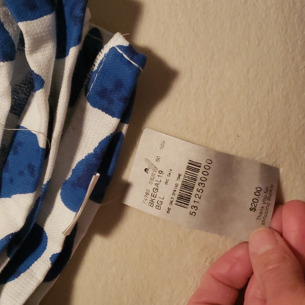 Buckle Beach towel